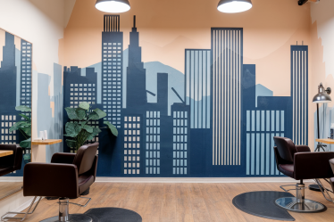 Badigeonner son salon avec style : déco murale peinture vives